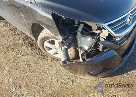 2010 Volkswagen Routan Se z USA, uszkodzony, nr VIN 2V4RW3D10AR424463